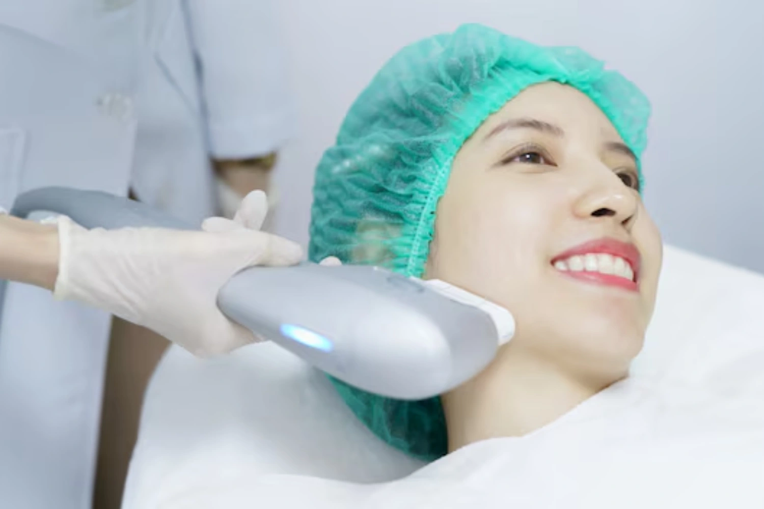 How HIFU Treatment Helps Tighten Skin Without Surgery?